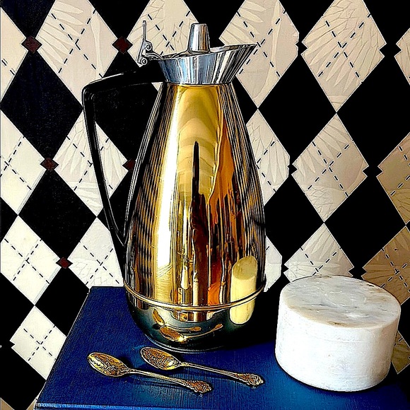 Vintage MCM Alfi Gold Finish Coffee Carafe – 1.2L Vacuum Seal - Picture 4 of 12